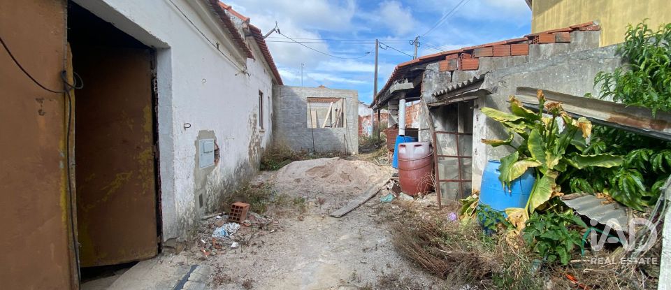 Casa de Campo T3 em Campelos e Outeiro da Cabeça de 89 m²
