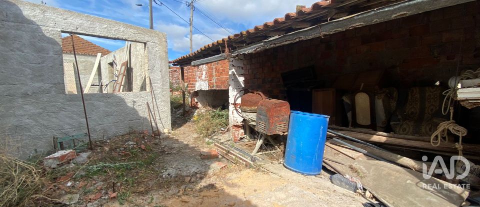 Casa de Campo T3 em Campelos e Outeiro da Cabeça de 89 m²