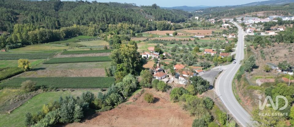 Quinta agrícola T5 em São Miguel, Santa Eufémia e Rabaçal de 272 m²