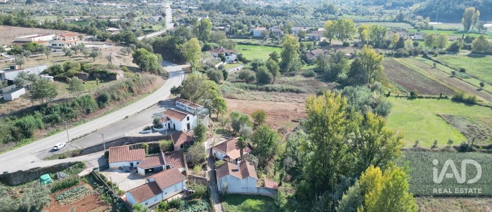 Quinta agrícola T5 em São Miguel, Santa Eufémia e Rabaçal de 272 m²