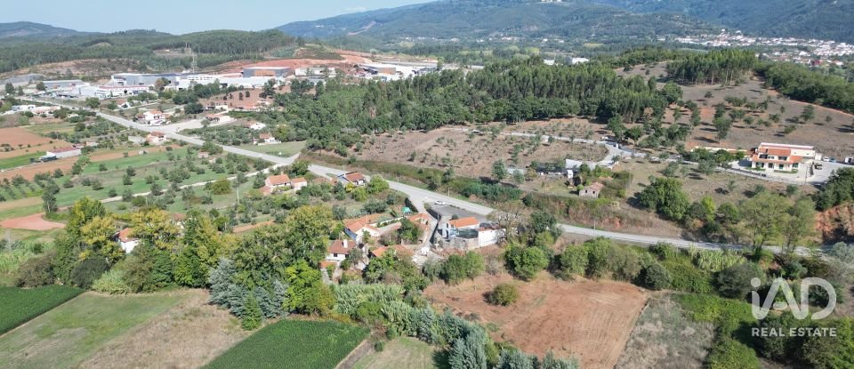 Quinta agrícola T5 em São Miguel, Santa Eufémia e Rabaçal de 272 m²
