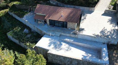 Maison traditionnelle T4 à Fornelos e Queijada de 128 m²