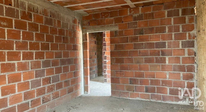 Quinta T4 em Esqueiros, Nevogilde e Travassós de 656 m²