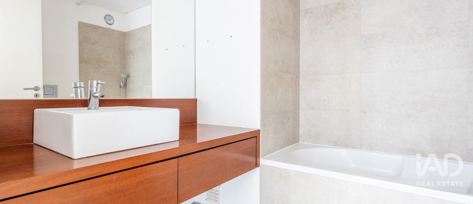 Apartamento T1 em Algés, Linda-a-Velha e Cruz Quebrada-Dafundo de 102 m²