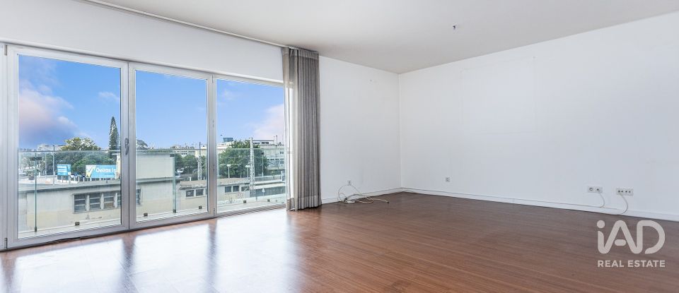 Apartamento T1 em Algés, Linda-a-Velha e Cruz Quebrada-Dafundo de 102 m²