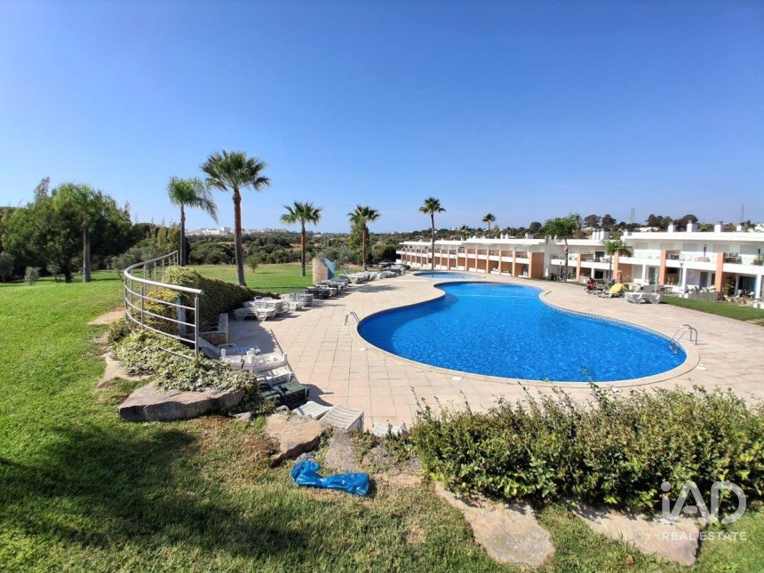 Moradia em banda T2 em Albufeira e Olhos de Água de 97 m²