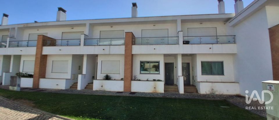 Moradia em banda T2 em Albufeira e Olhos de Água de 97 m²