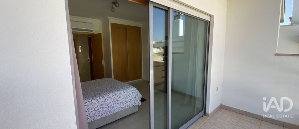 Moradia em banda T2 em Albufeira e Olhos de Água de 97 m²