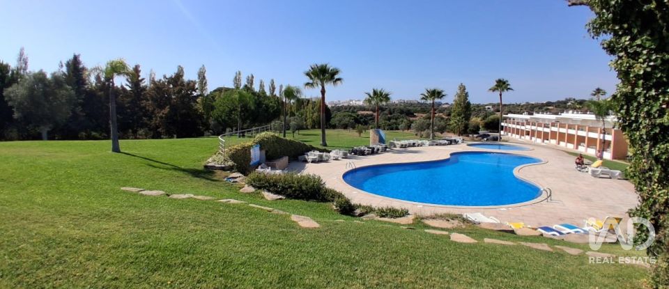 Moradia em banda T2 em Albufeira e Olhos de Água de 97 m²