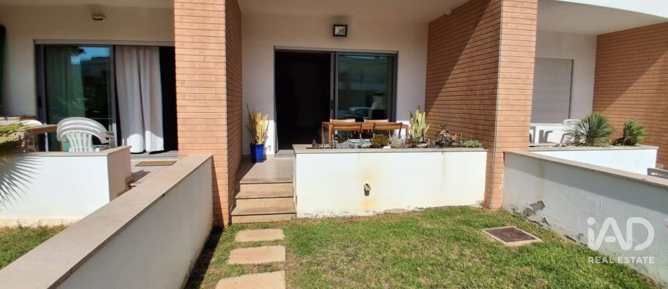 Moradia em banda T2 em Albufeira e Olhos de Água de 97 m²