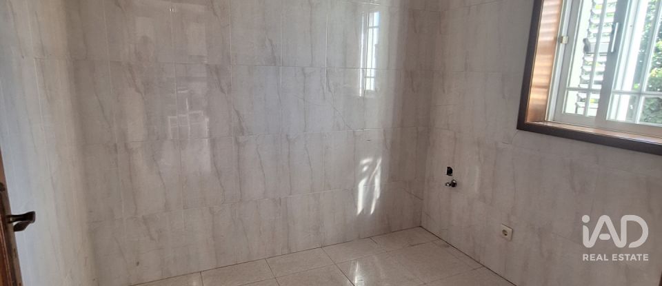 Moradia T4 em Recarei de 250 m²