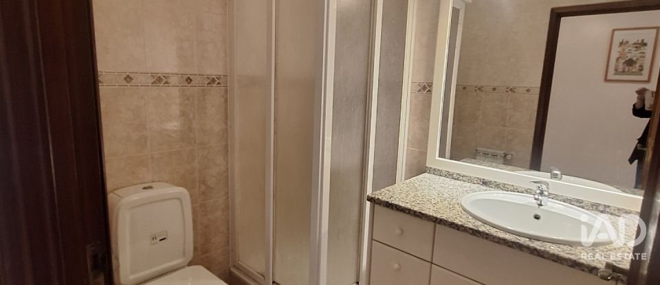 Moradia T4 em Recarei de 250 m²