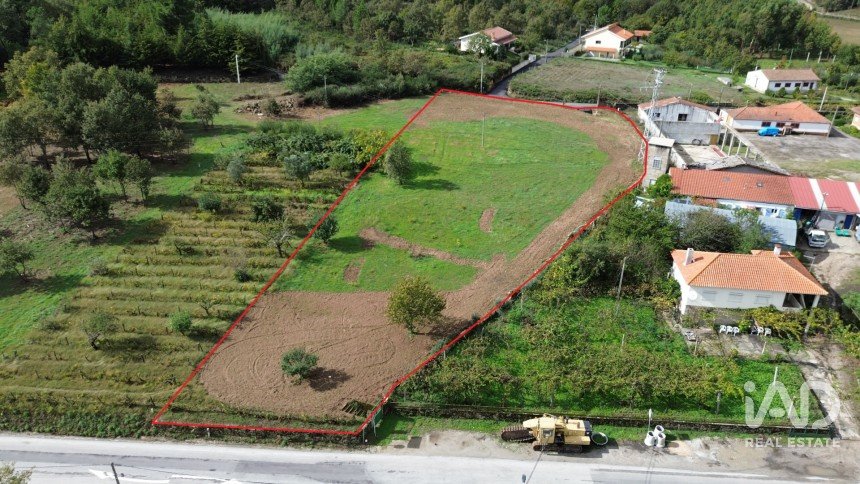 Terreno em Adoufe e Vilarinho de Samardã de 4 221 m²