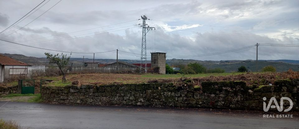 Terreno em Adoufe e Vilarinho de Samardã de 4 221 m²
