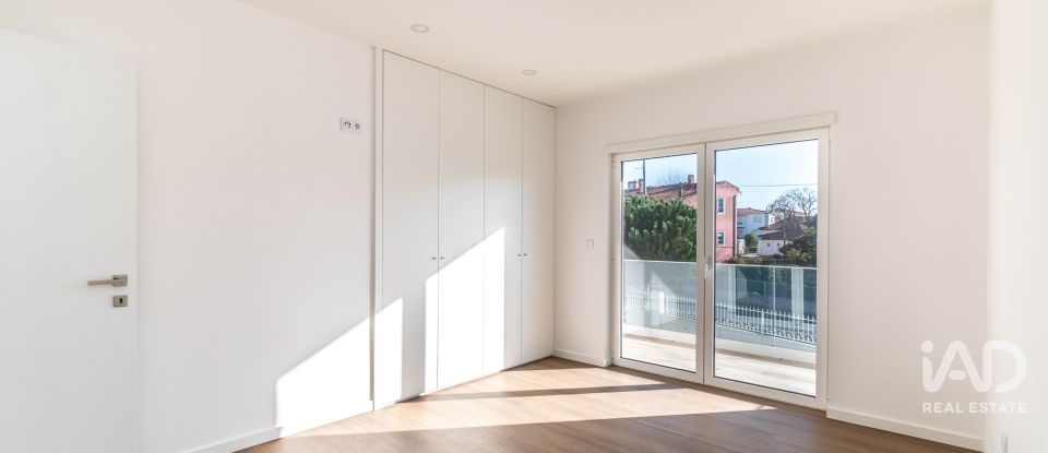 Moradia T4 em Marinha Grande de 220 m²