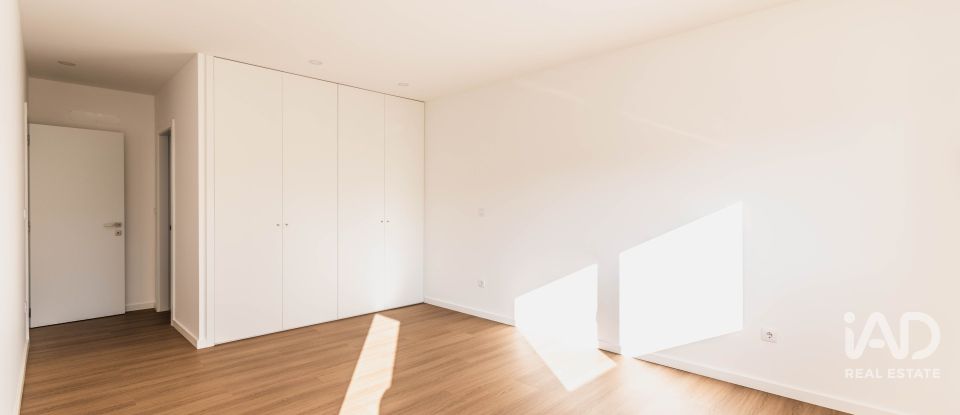 Moradia T4 em Marinha Grande de 220 m²