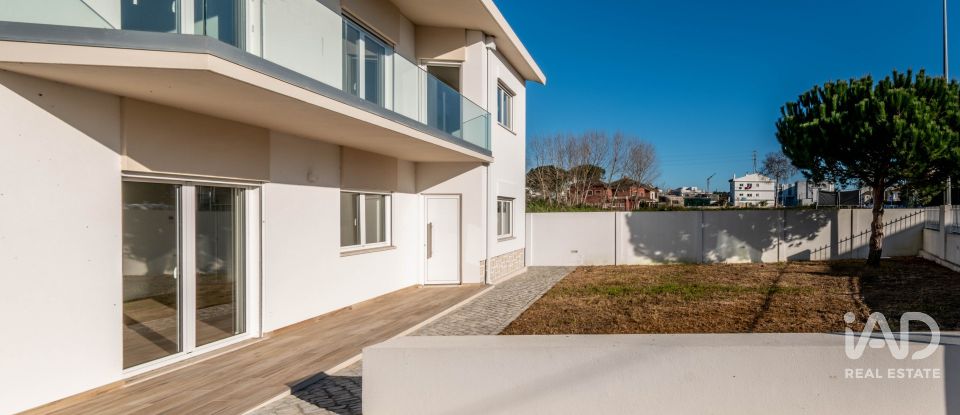 Moradia T4 em Marinha Grande de 220 m²