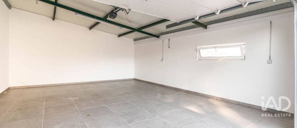 Moradia T4 em Marinha Grande de 220 m²