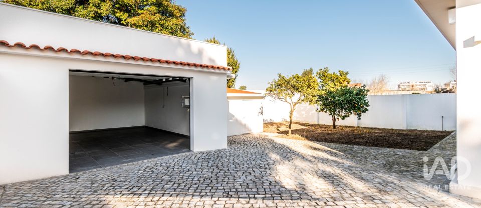 Moradia T4 em Marinha Grande de 220 m²