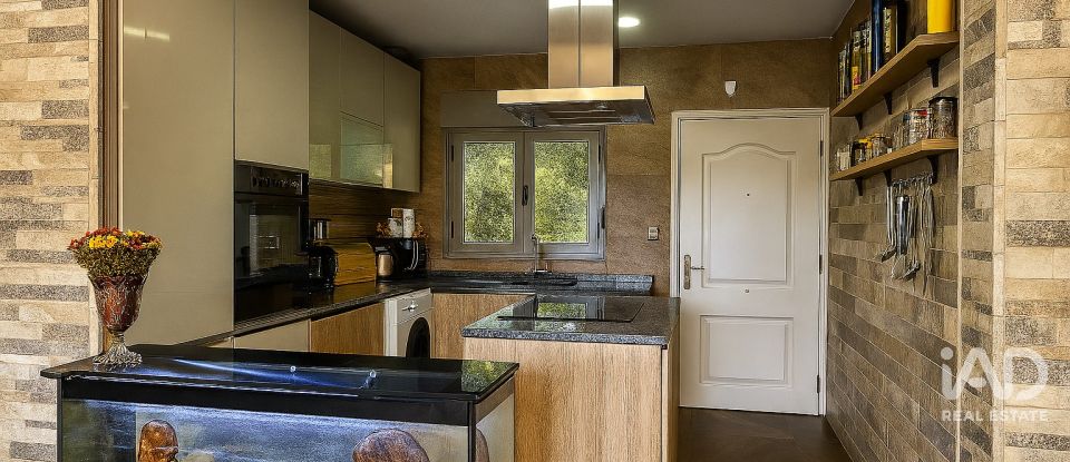 Moradia em banda T3 em Arcos e Mogofores de 102 m²