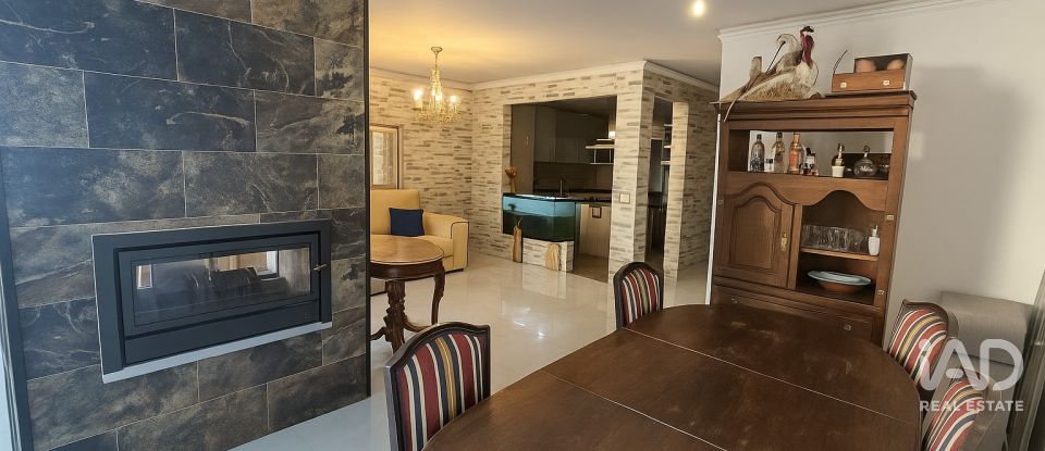 Moradia em banda T3 em Arcos e Mogofores de 102 m²