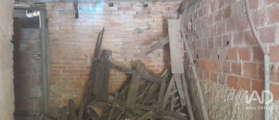 Moradia térrea T2 em Paul de 100 m²