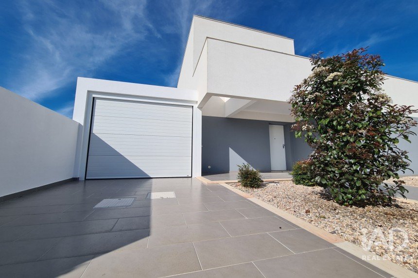 Maison T3 à Tornada e Salir do Porto de 210 m²