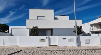 Maison T3 à Tornada e Salir do Porto de 210 m²