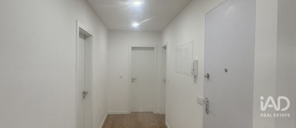 Apartment T2 in Almada, Cova da Piedade, Pragal e Cacilhas of 85 m²