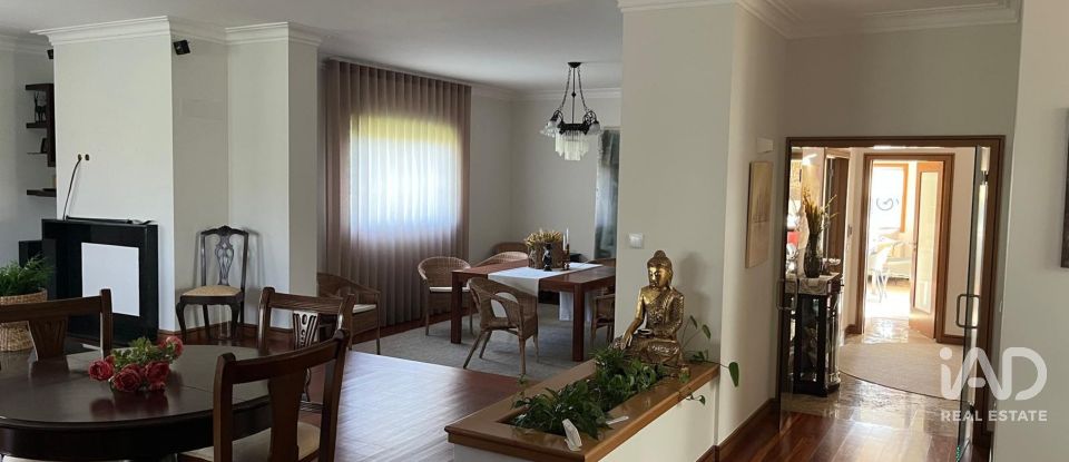 Moradia T4 em Lemenhe, Mouquim e Jesufrei de 300 m²