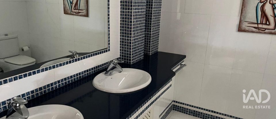 Moradia T4 em Lemenhe, Mouquim e Jesufrei de 300 m²