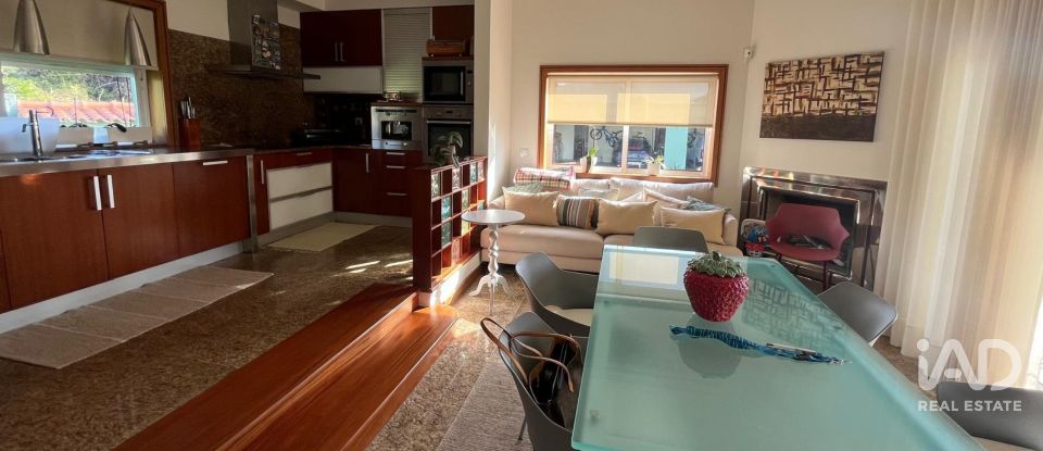 Moradia T4 em Lemenhe, Mouquim e Jesufrei de 300 m²