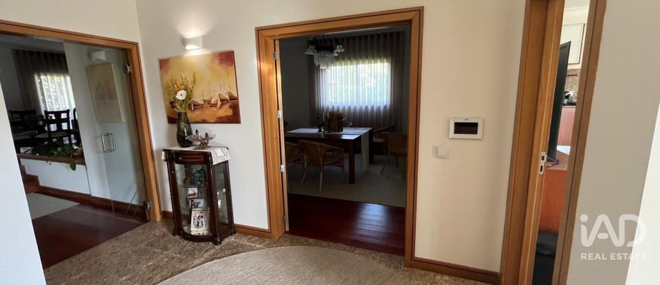 Moradia T4 em Lemenhe, Mouquim e Jesufrei de 300 m²