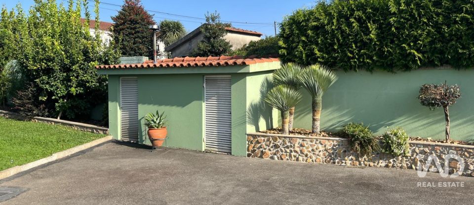 Moradia T4 em Lemenhe, Mouquim e Jesufrei de 300 m²