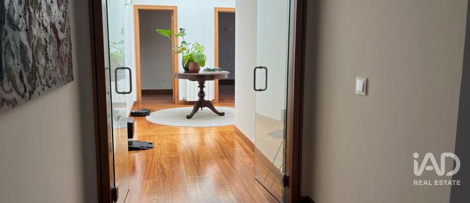 Moradia T4 em Lemenhe, Mouquim e Jesufrei de 300 m²