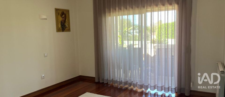 Moradia T4 em Lemenhe, Mouquim e Jesufrei de 300 m²