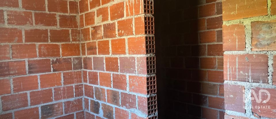 Quinta T4 em Esqueiros, Nevogilde e Travassós de 656 m²