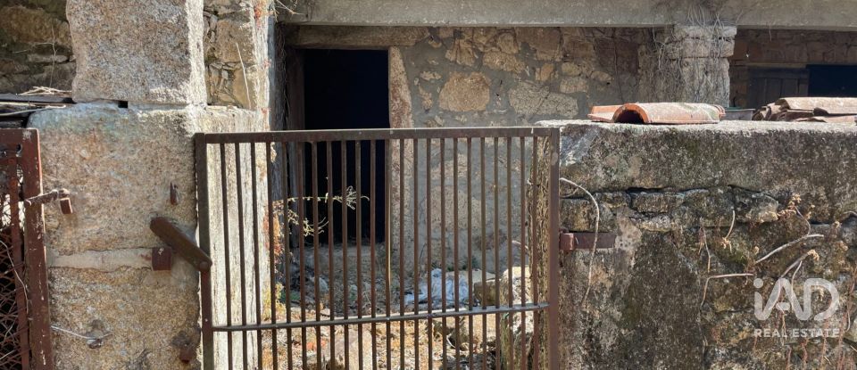 Quinta T4 em Esqueiros, Nevogilde e Travassós de 656 m²