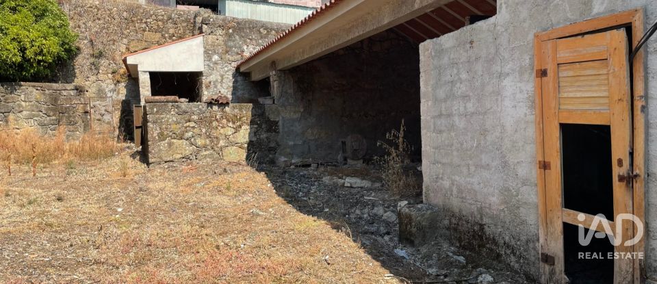 Quinta T4 em Esqueiros, Nevogilde e Travassós de 656 m²