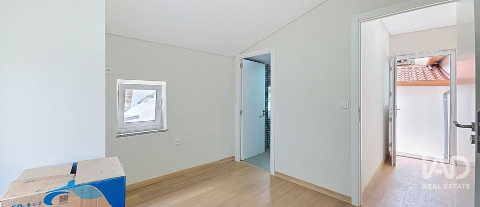 Casa / moradia T0 em Pinheiro da Bemposta, Travanca e Palmaz de 193 m²