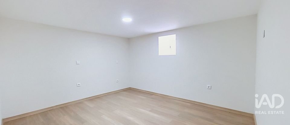 Casa / moradia T0 em Pinheiro da Bemposta, Travanca e Palmaz de 193 m²