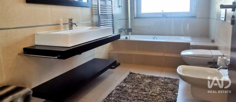 Lodge T5 in Pampilhosa of 292 m²