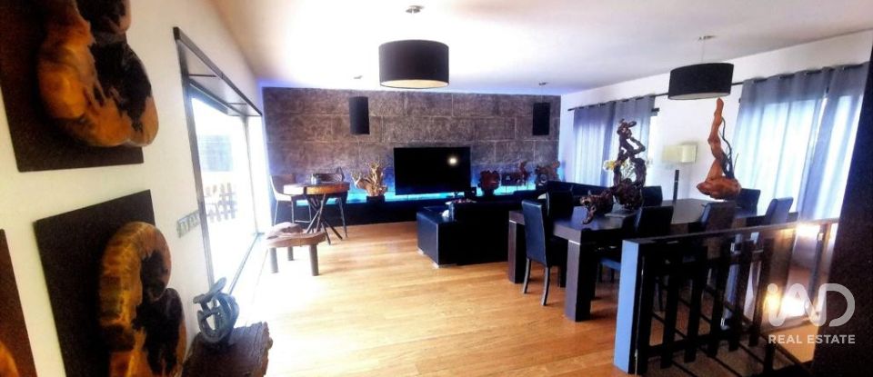 Lodge T5 in Pampilhosa of 292 m²