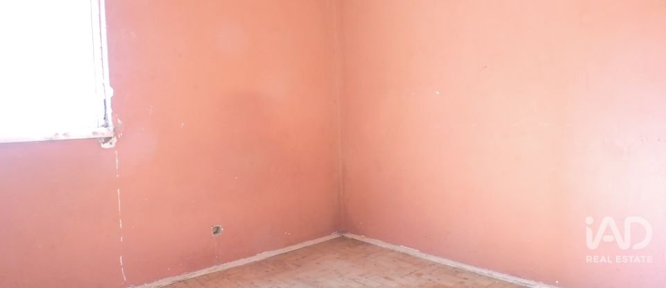 Apartamento T3 em Laranjeiro e Feijó de 63 m²