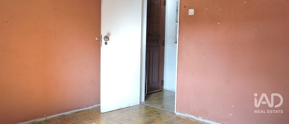 Apartamento T3 em Laranjeiro e Feijó de 63 m²