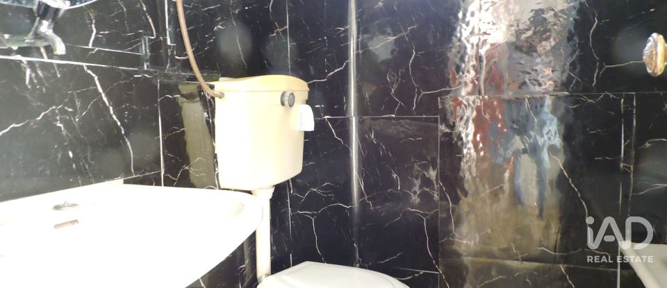 Apartamento T3 em Laranjeiro e Feijó de 63 m²