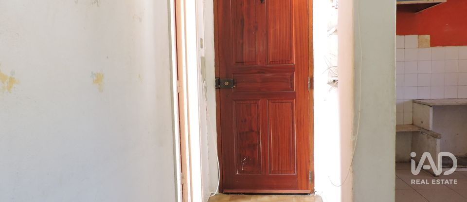 Apartamento T3 em Laranjeiro e Feijó de 63 m²