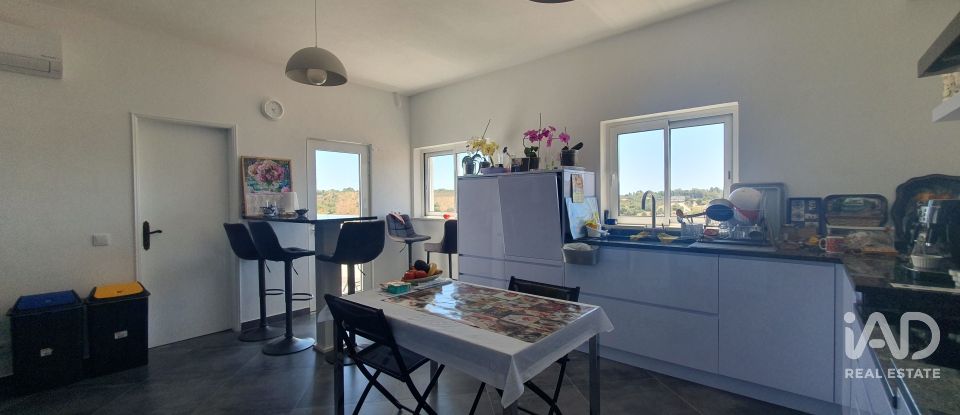 Casa de Campo T4 em Bensafrim e Barão de São João de 250 m²