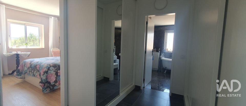 Casa de Campo T4 em Bensafrim e Barão de São João de 250 m²