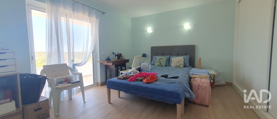 Casa de Campo T4 em Bensafrim e Barão de São João de 250 m²